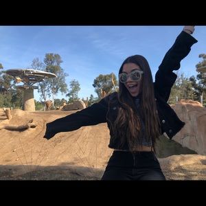 Meet your Posher, Brittney